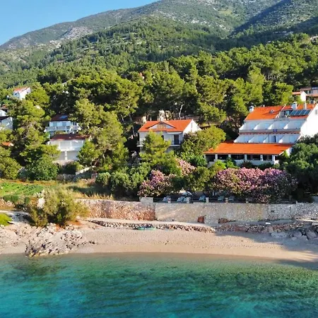 Vakantiehuis Nautilus-bay Steinhaus Im Dorf Von Fuer 2-7 Personen, 3 Schlafzimmer Zavala