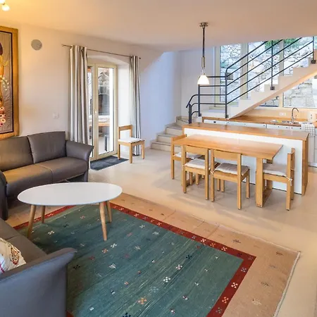 Nautilus-bay Steinhaus Im Dorf Von Fuer 2-7 Personen, 3 Schlafzimmer Zavala