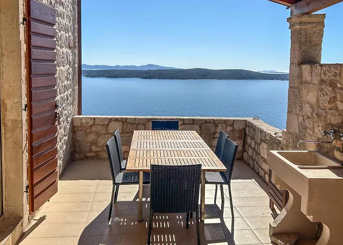 Nautilus-Bay Steinhaus Im Dorf Von Zavala Fuer 2-7 Personen, 3 Schlafzimmer * Zavala