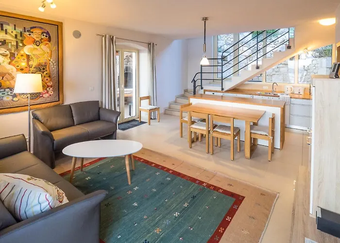 Nautilus-Bay Steinhaus Im Dorf Von Zavala Fuer 2-7 Personen, 3 Schlafzimmer Zavala