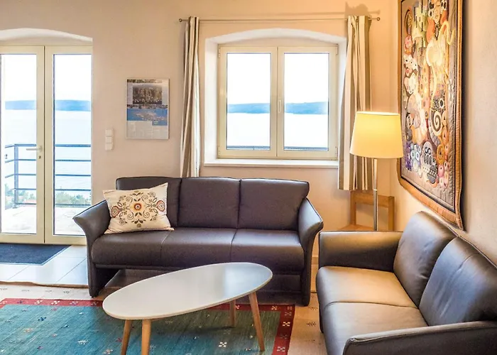 Holiday home Nautilus-Bay Steinhaus Im Dorf Von Zavala Fuer 2-7 Personen, 3 Schlafzimmer